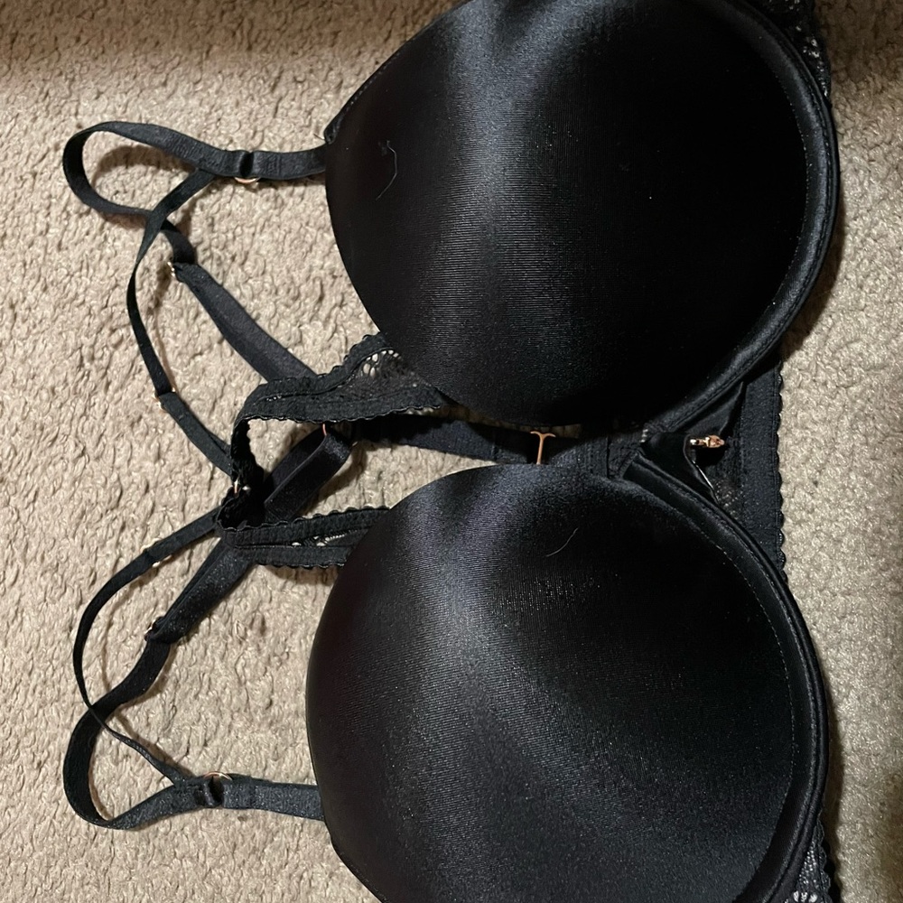 Victoria secret bra 32 D and small bralette